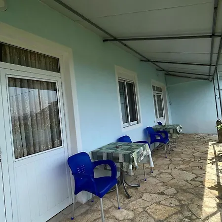 Albert Guest House *