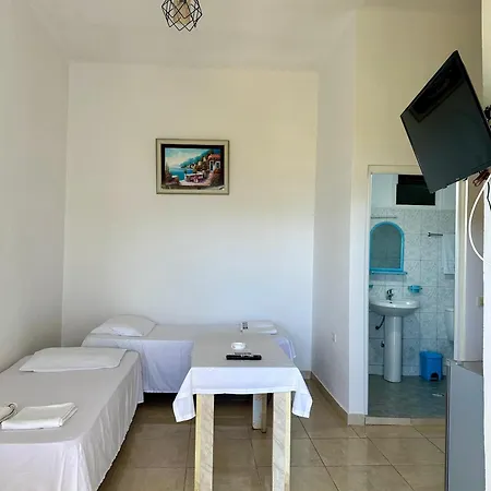 Albert Guest House Pensionat Borsh