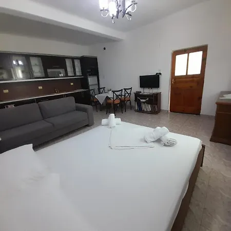 Albert Guest House 3* Borsh