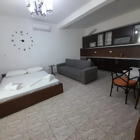 Albert Guest House