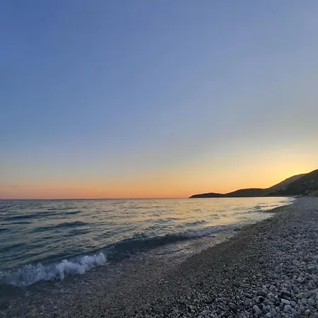 Albert Guest House 3* Borsh