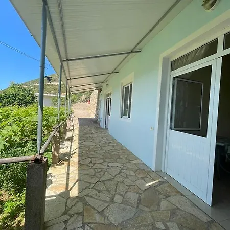 Albert Guest House 3*