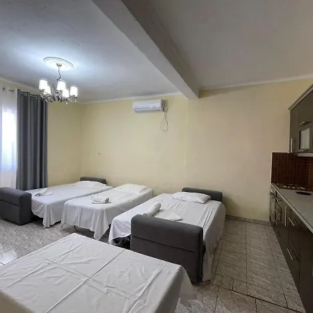 Pensjonat Albert Guest House 3*