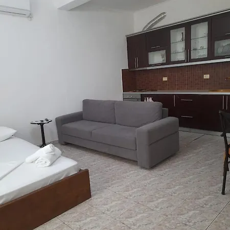 Albert Guest House 3*