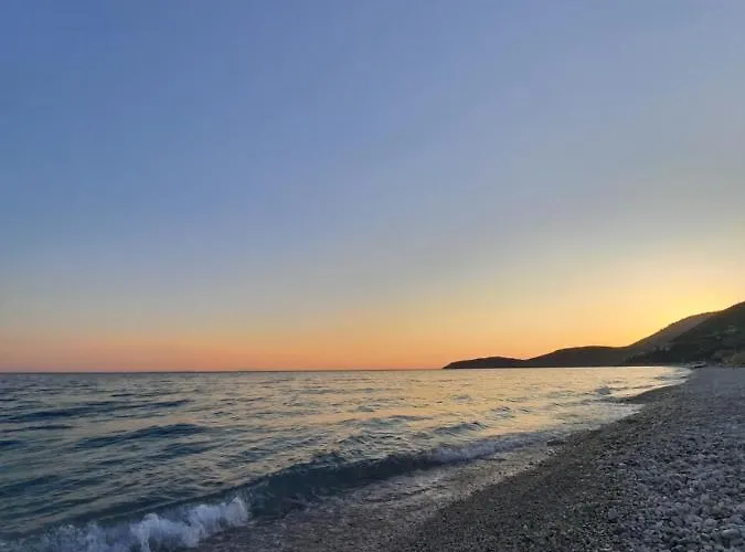 Albert Guest House 3* Borsh