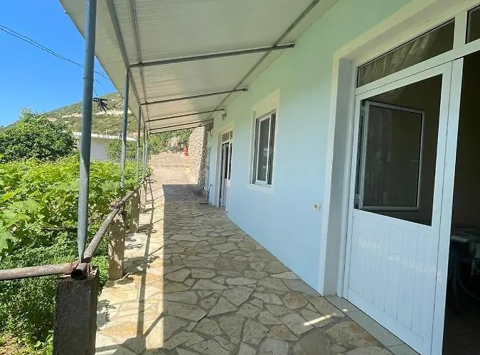 Albert Guest House 3*